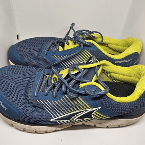 Altras - Picture 2 of 2